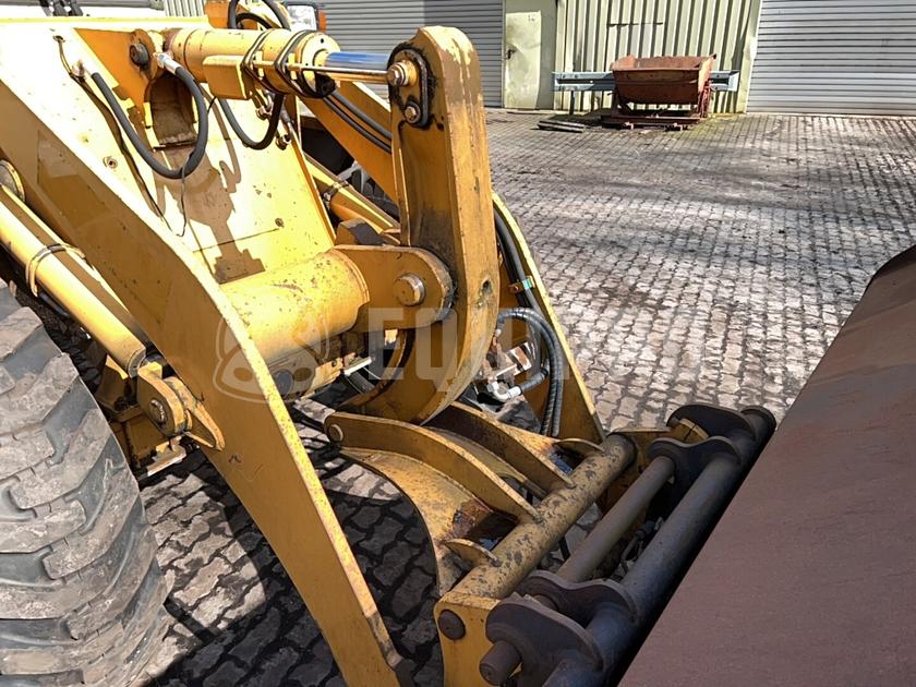 1998 ليبهير L522-44334942