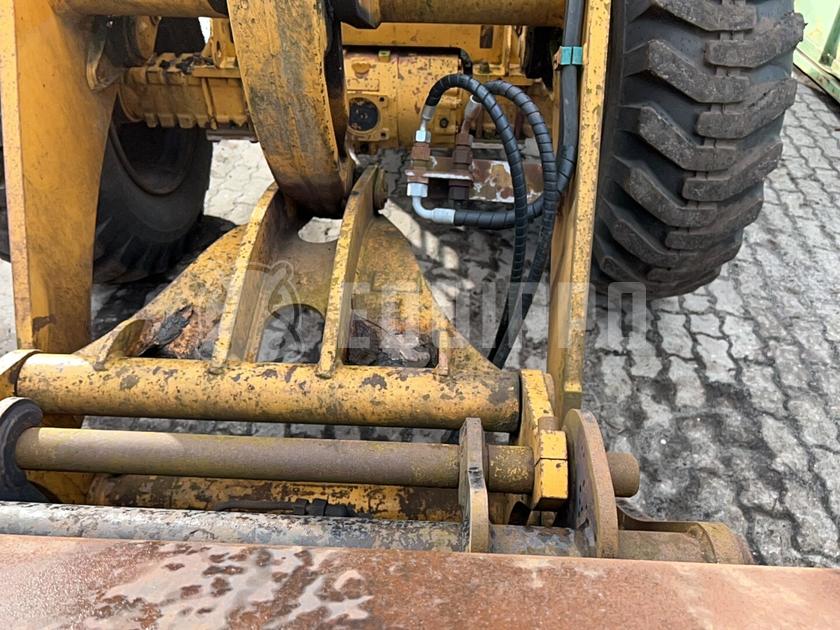 1998 ليبهير L522-44334838