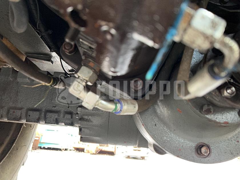 1998 ليبهير L522-44334859