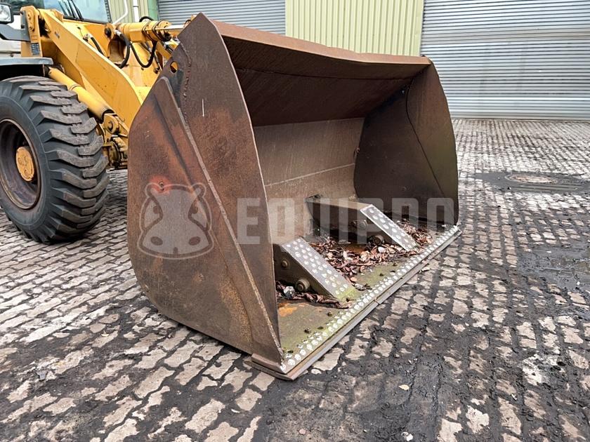 1998 ليبهير L522-44294439