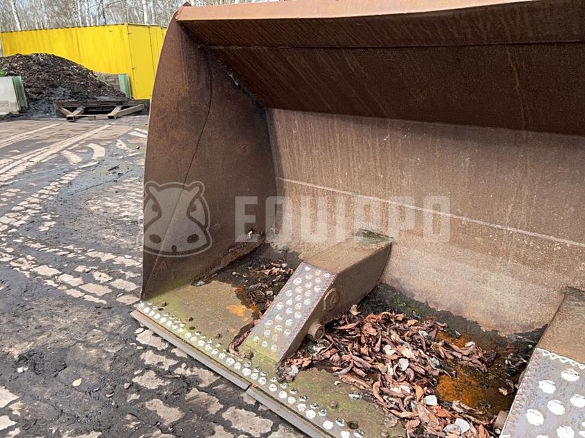 1998 ليبهير L522-44335049