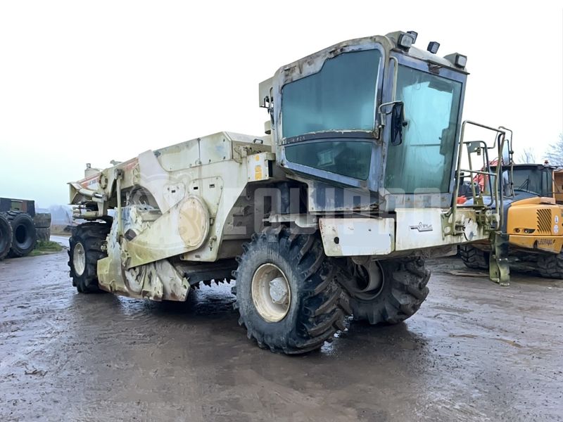 Wirtgen Wr 2400  - Right Front - Estabilizador de suelo Usada