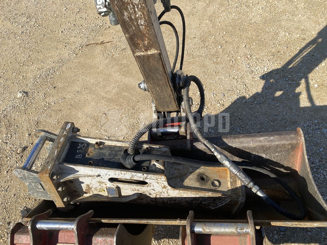 2018 TAKEUCHI TB225-44334404