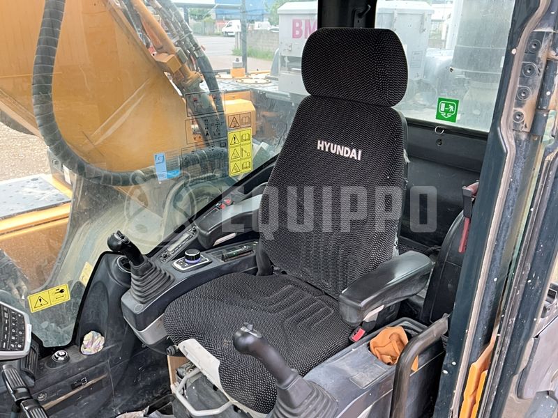 2017 Hyundai HX300-44357249