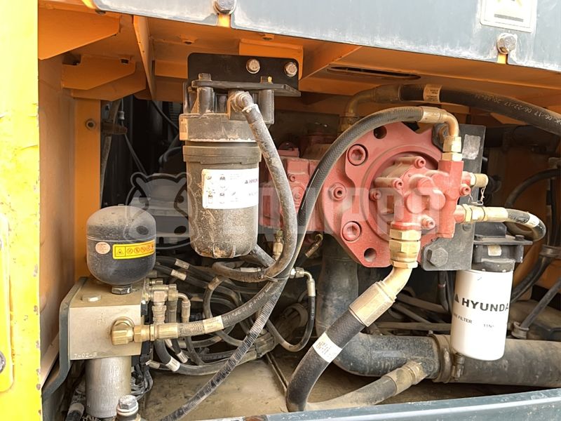 2017 Hyundai HX300-46915327