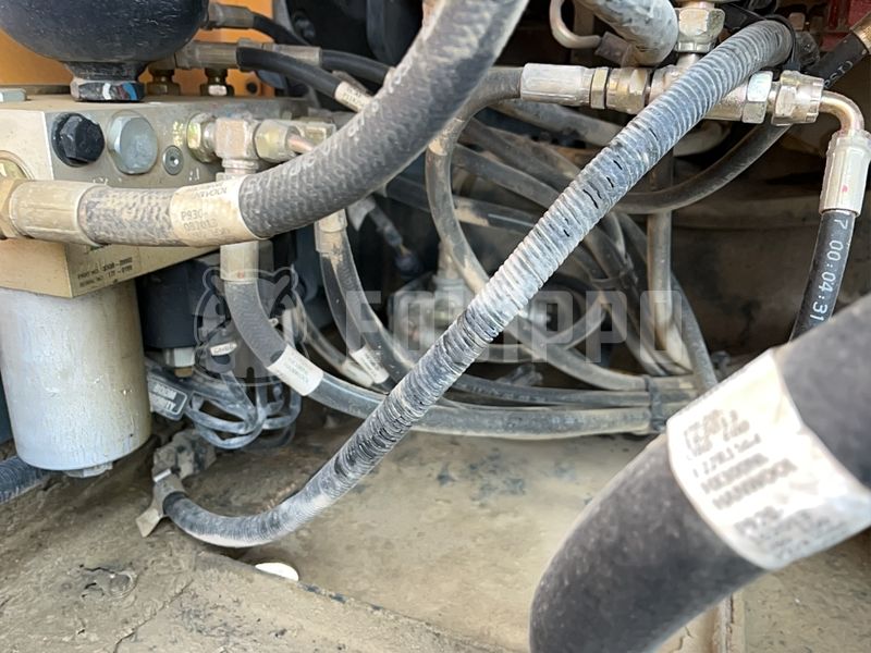 2017 Hyundai HX300-44357324