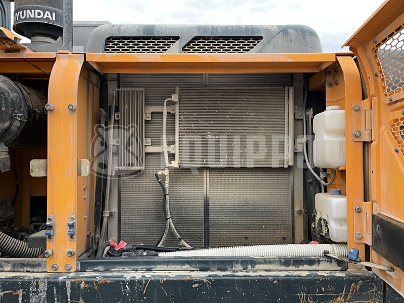 2017 Hyundai HX300-46915285