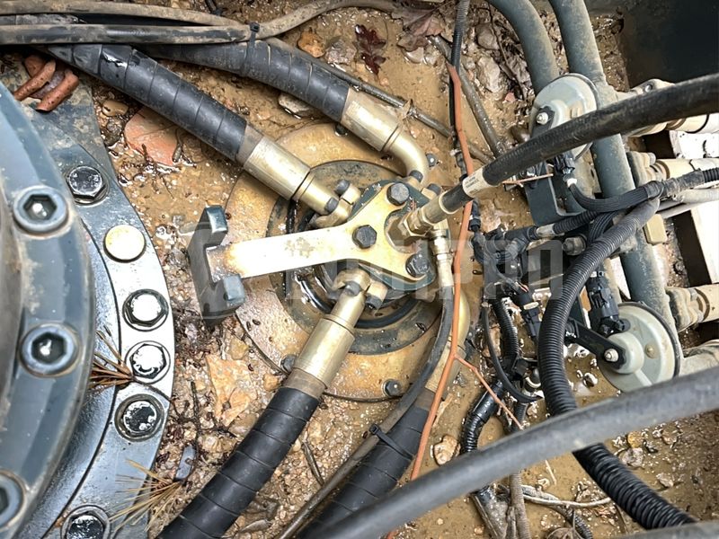 2017 Hyundai HX300-46915331