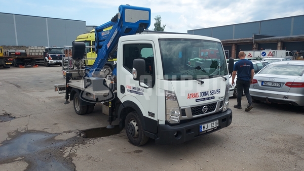 Foto van de Isoli PNT220NLX op Nissan NT400