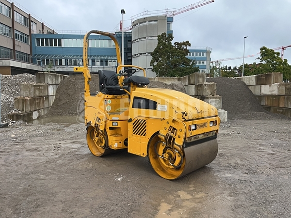 Picture of the Bomag BW 100 AD-4