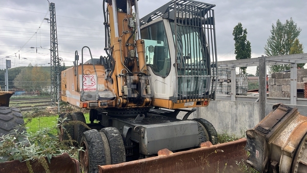 Picture of the Liebherr A 904 B Litronic