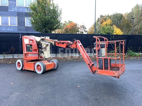 Photo de la JLG E300AJP (11m)