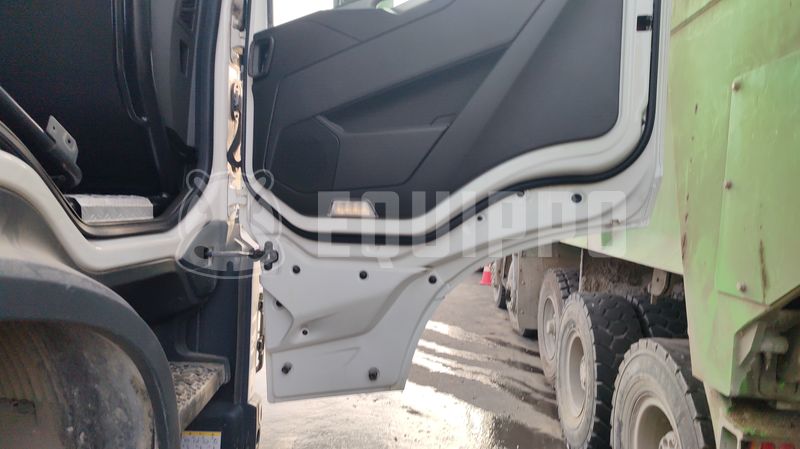 2024 فولفو FMX 500-48254826