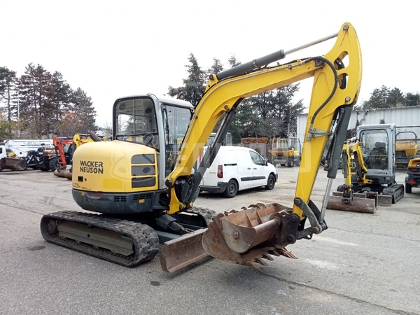 Picture of the Wacker Neuson 50Z3 with 3 excavator buckets