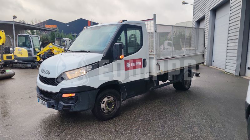 Iveco 35C13 - Right Front - Used Commercial Vehicle - Tipper