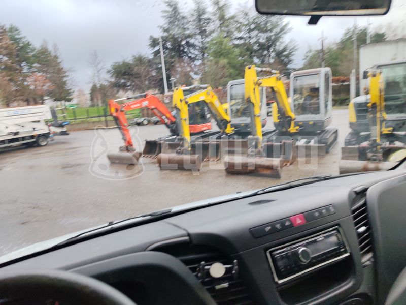 2016 Iveco 35C13-48680193