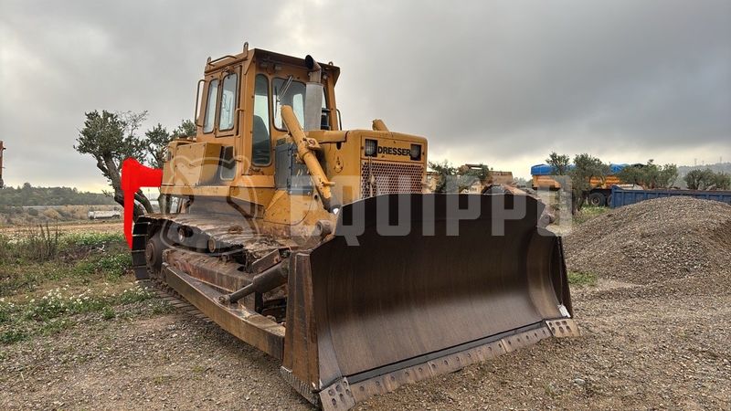 Dresser TD 15 E Sans Ripper - Avant droit - Bulldozer sur Chenilles d’Occasion