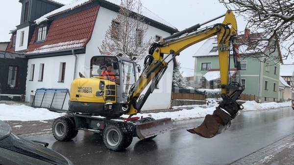 Picture of the Wacker Neuson 6503 z 3 łyżkami koparki