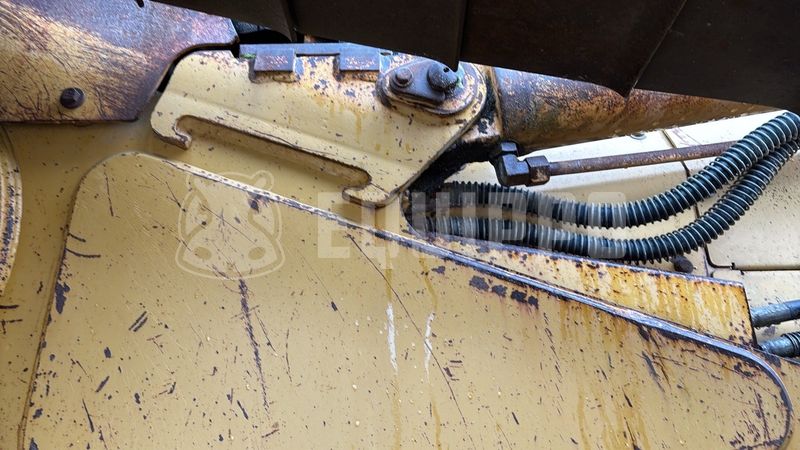 2012 كاتربيلر D6N LGP-46483364