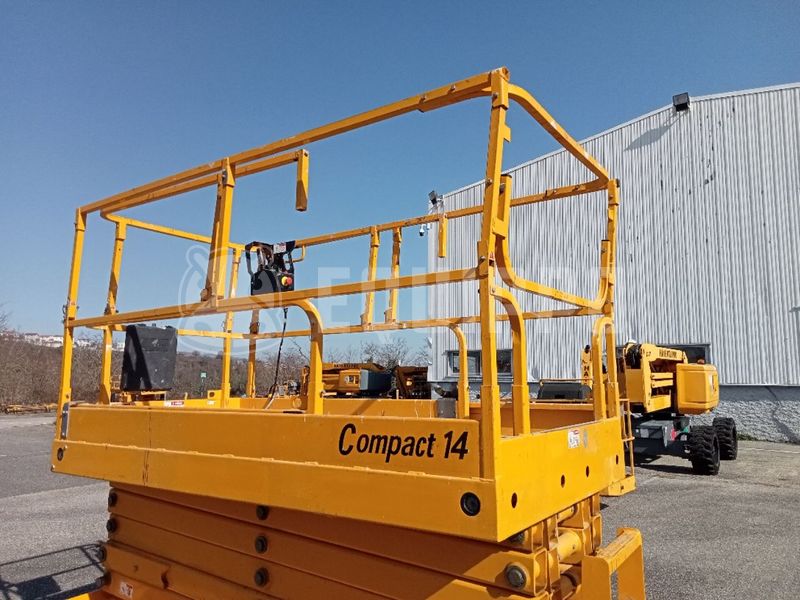 2018 هولوت COMPACT 14-46142661