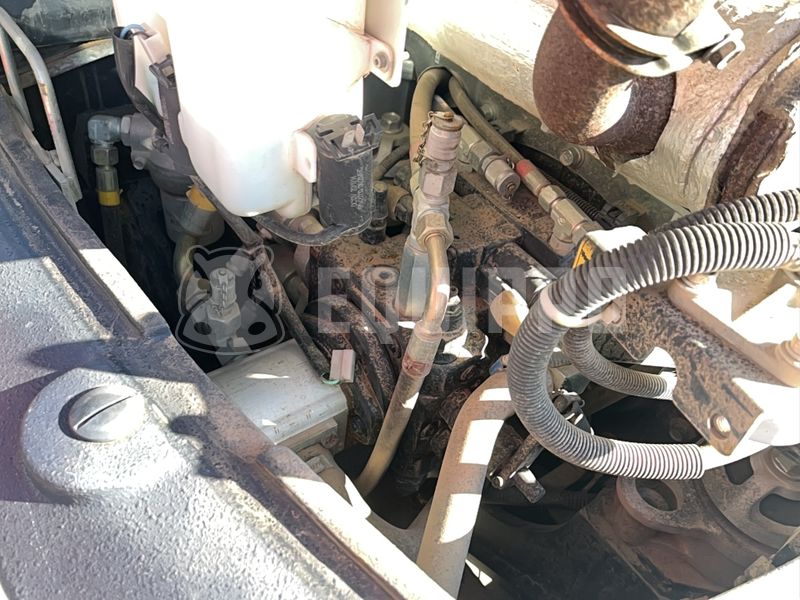 2016 كوبوتا R065-48131671