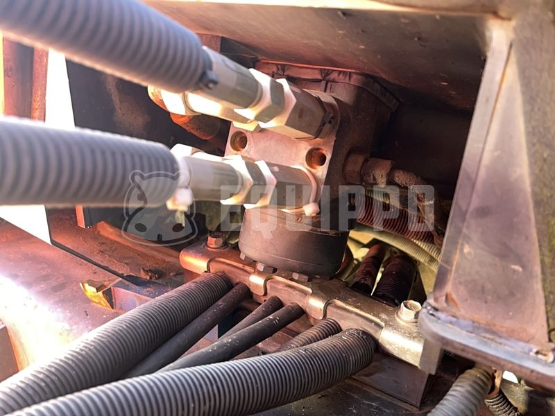 2016 كوبوتا R065-48131674