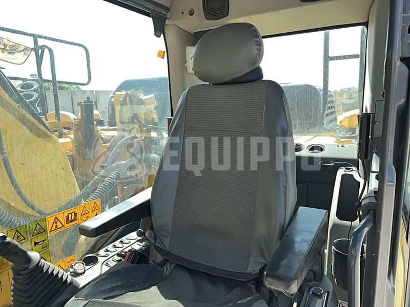 2020 Komatsu HB215LC-3-47359197