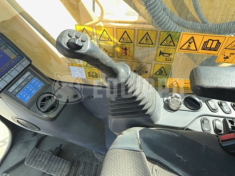 2020 Komatsu HB215LC-3-48191283