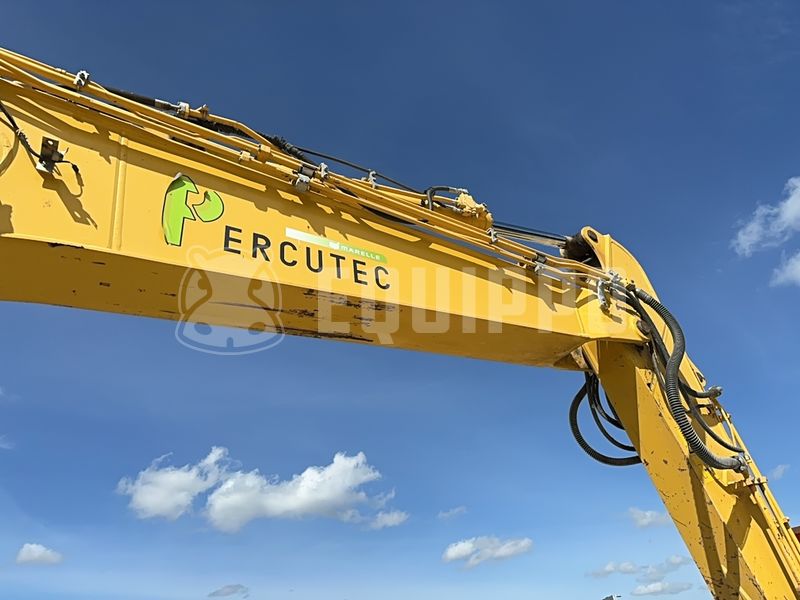 2020 كوماتسو HB215LC-3-48042811
