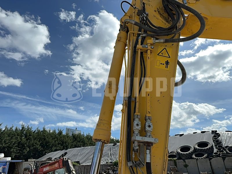 2020 Komatsu HB215LC-3-48191368