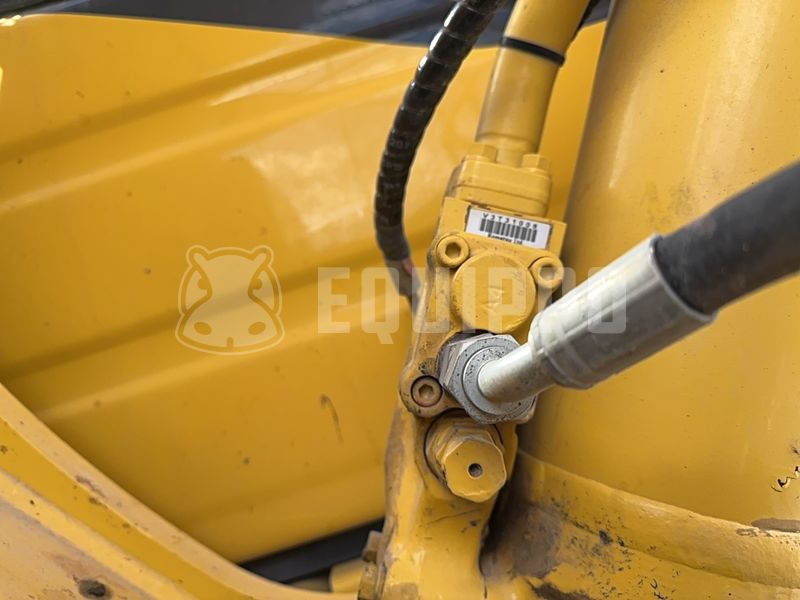 2020 كوماتسو HB215LC-3-48042842