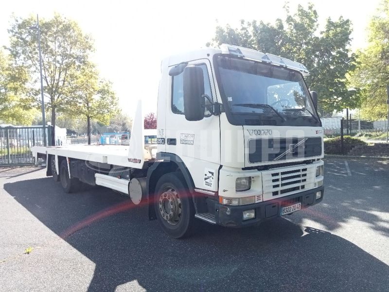 Volvo FM6229A  - - Used Flat-bed Truck
