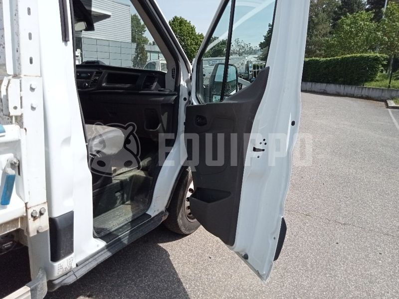 2023 Ford TRANSIT-48340700