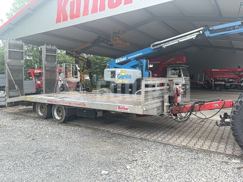 Blomenröhr 674/11900  - Right Front - Used Low Bed Semi-trailer