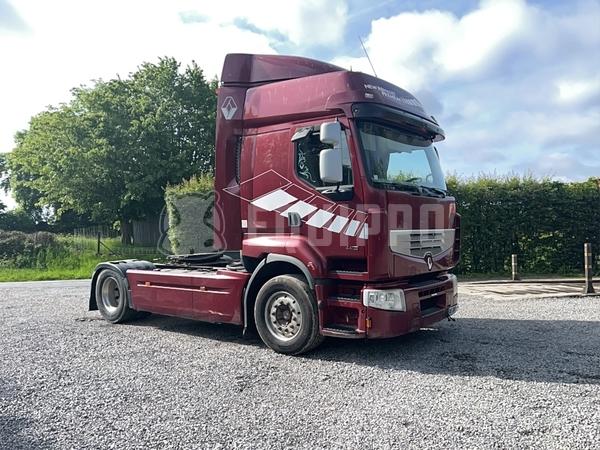 Foto van de Renault Premium 440