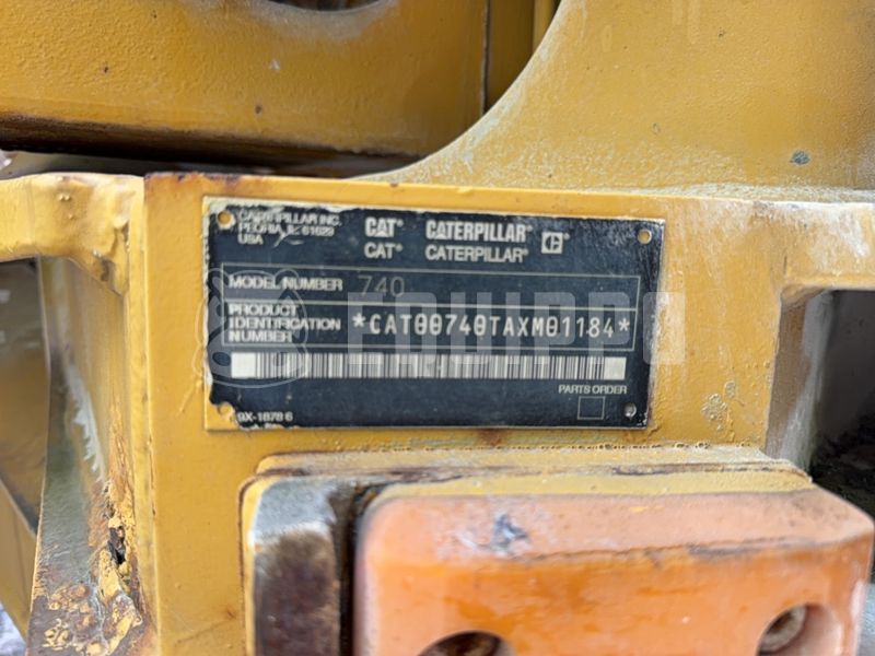 2004 Caterpillar 740-48011702
