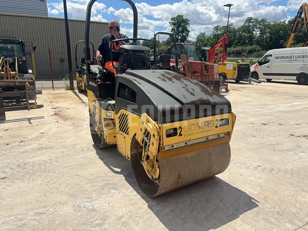 Foto van de Bomag BW 100 AD-4