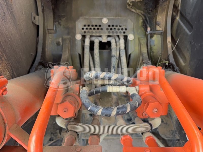 2014 Hitachi ZX135US-5B-48265313