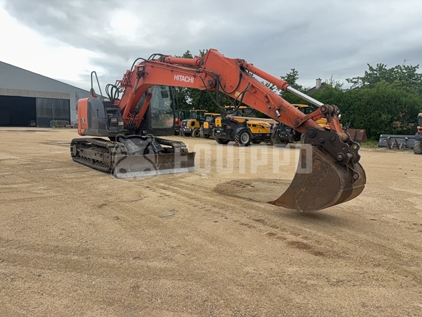 Photo de la Hitachi ZX135US-5B