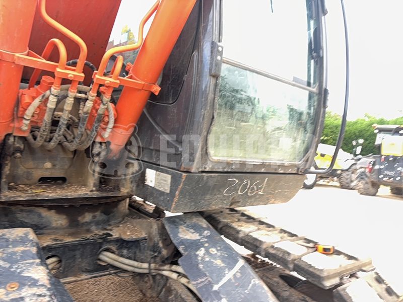 2014 Hitachi ZX135US-5B-48265525
