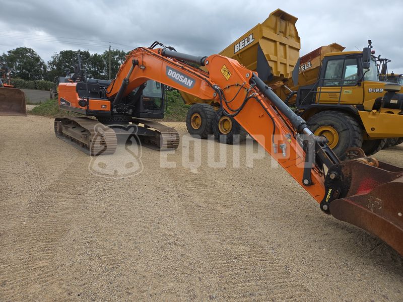 Doosan DX225LC-5 - Rechts voor - Gebruikte Rupsgraafmachine
